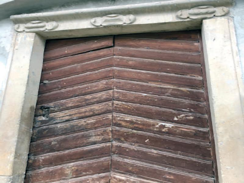 Żyrowa, the palace, north wing, ground floor, main Mannerist portal (photo by Authors)