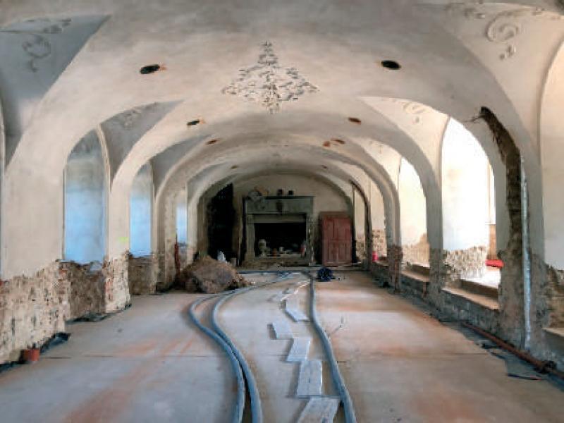 Żyrowa, the palace, west wing, Baroque hall (photo by Authors)