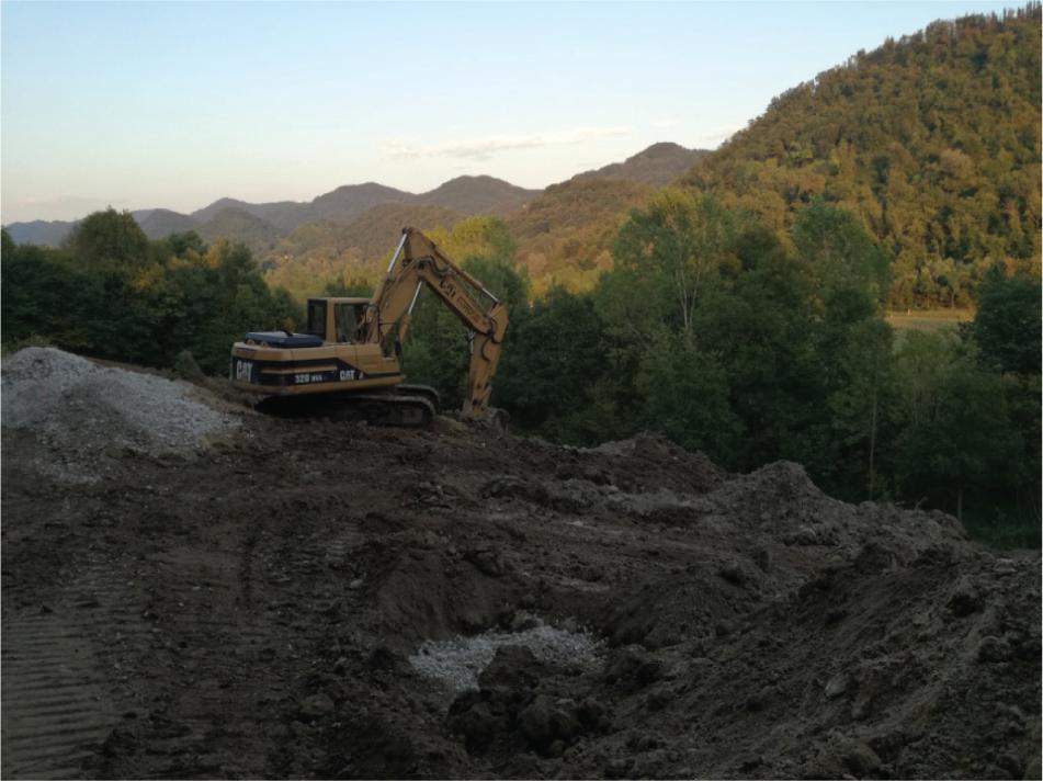 Geomorphological modifications to the hills for the planting of new vineyards in the Asolo DOCG zone.Source: photo taken by the author