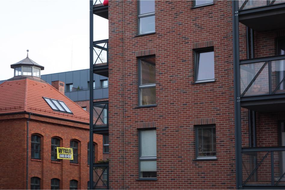 Gdańsk (Poland), Browar Gdański Estate – new multifamily buildings next to the old brewery building. Source: photo J. Badach
