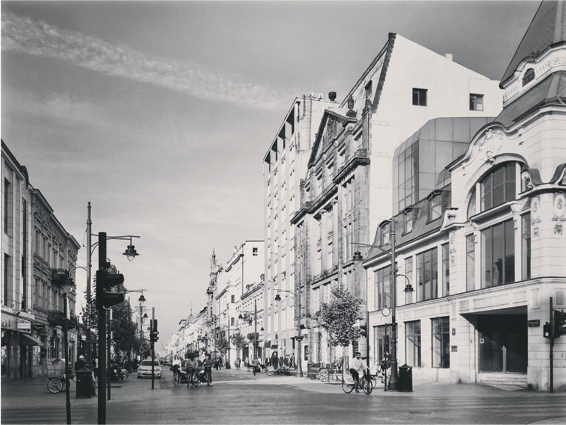 Ulica Piotrkowska in LodzSource: Jakub Zasina (2017).