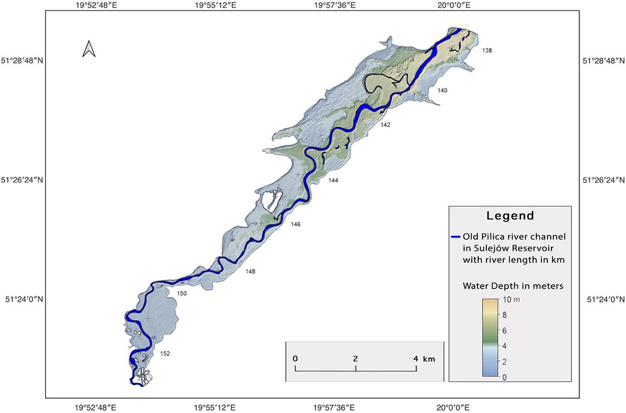 Sulejów Reservoir bathymetry with length in km and original course of the Pilica River channelSource: own elaboration