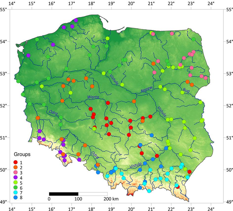Locations of water gauges grouped based on changes in the monthly average maximum specific runoff during the warming period of 1988–2020.
