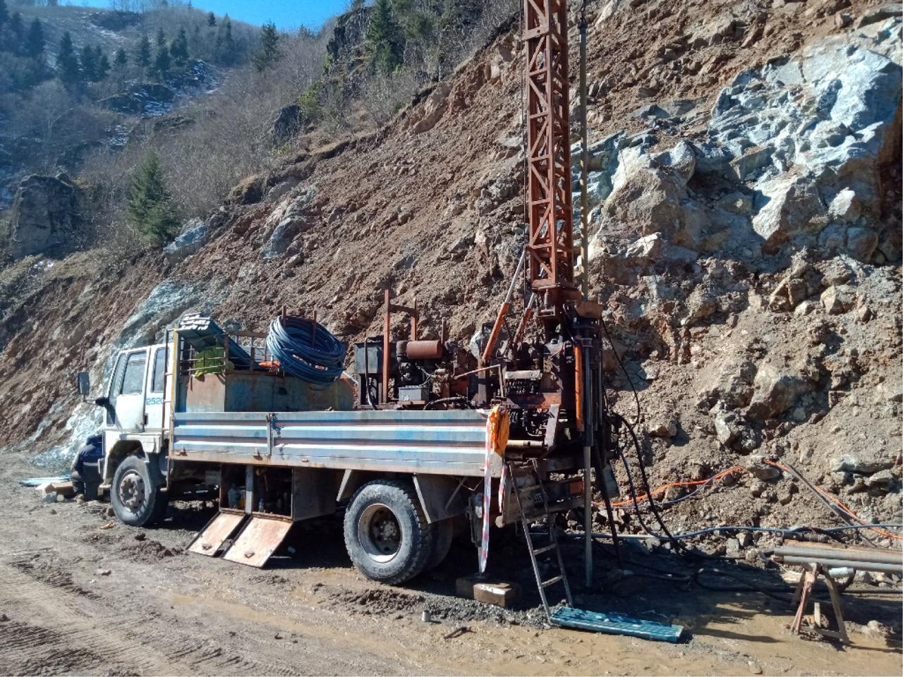 Drilling at the Kovanlik quarry site.